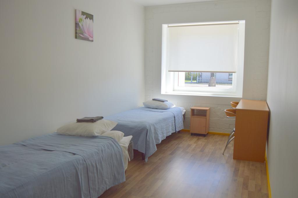 Saare Automatic Hostel Parnu Exterior photo