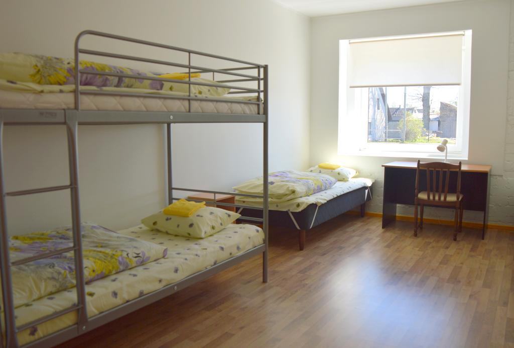 Saare Automatic Hostel Parnu Exterior photo